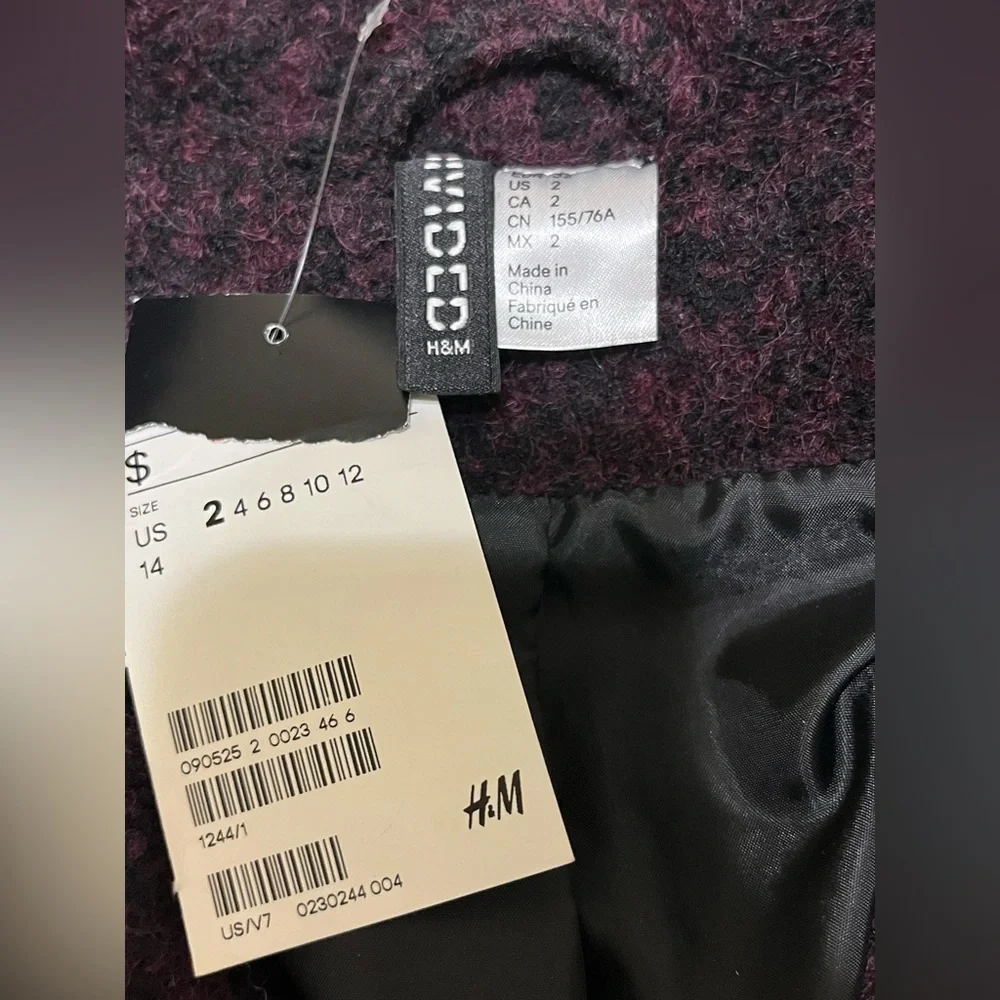 NWT H&M Divided Women's Wool Blend Black and Burgundy Zip Up Coat Jacket 2 - Picture 5 of 6